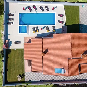  Villa Erica